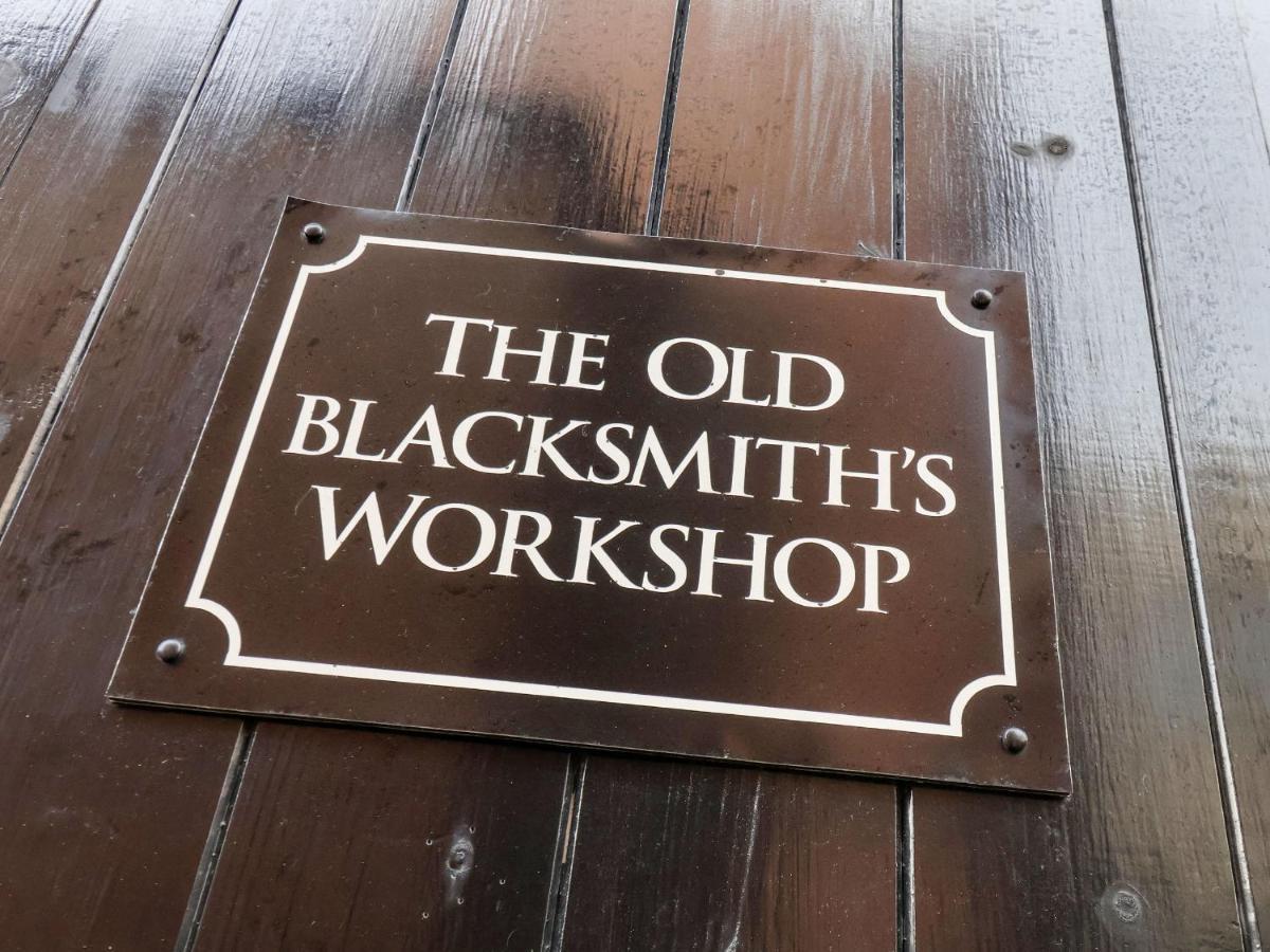 The Old Blacksmith'S Workshop Whitby Exterior foto